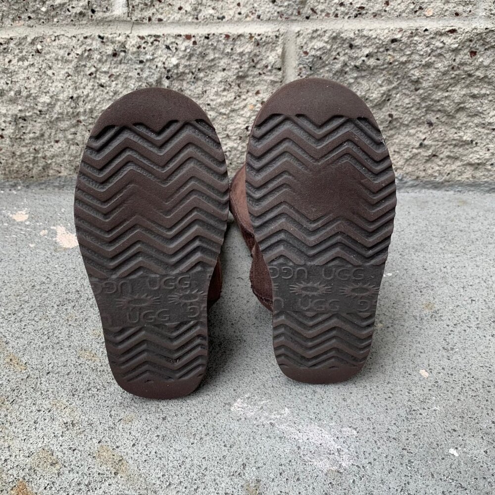 UGG AUSTRALIA Classic Tall Shearling Boots Kids 3 Euro 33 11" Chocolate Brown - Picture 11 of 11